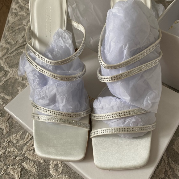 Diamante Strap Block Heels - new, never worn. Ivory, size 40 - Picture 6 of 11